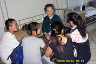 艺术设计系团总支开展“迎重阳敬老人”活动