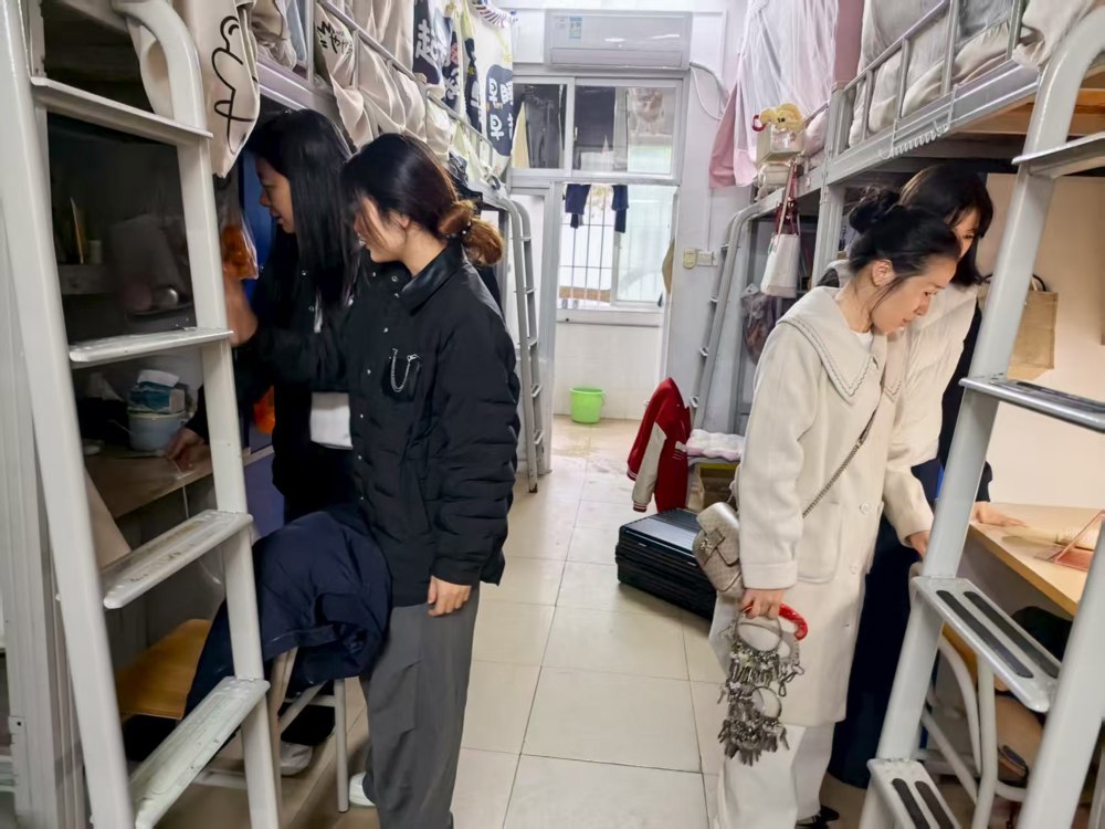 检查宿舍照片 检查宿舍照片