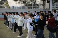 bb贝博开展本学期“格斗与防身”教学训练活动